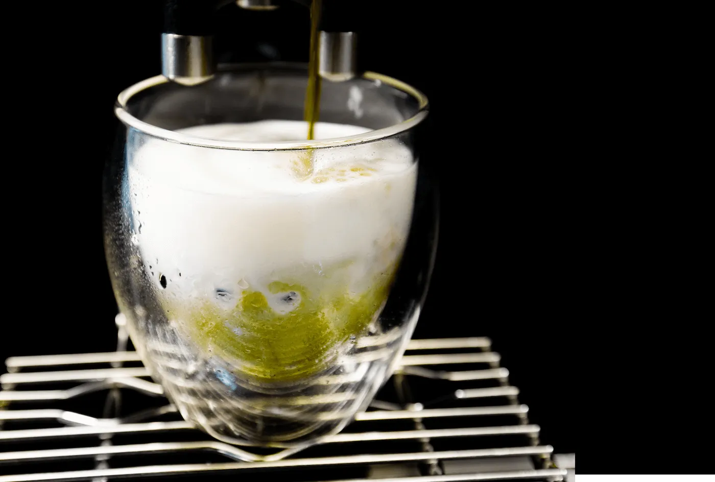 Iced matcha latte - BaristaOne Touch_Why BaristaOne